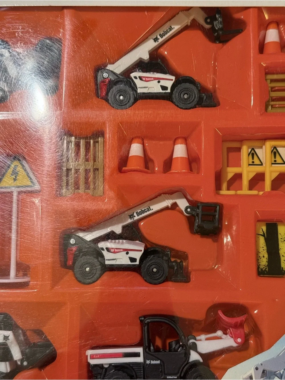 Maisto Mini Work Machines Bobcat Die-Cast Set